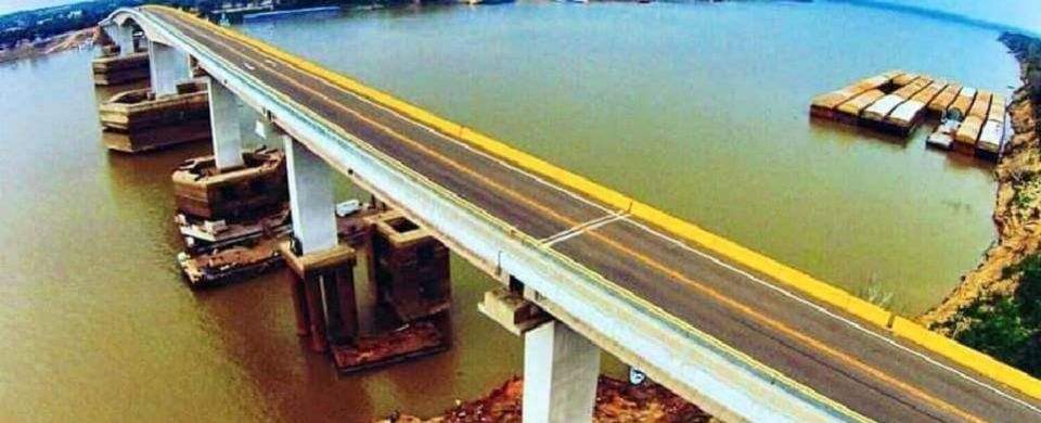 Ponte Sobre O Rio Madeira.Porto Velho-Rondônia. 